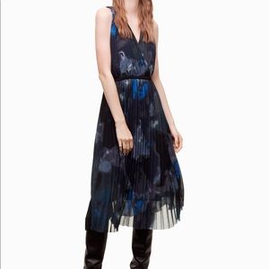 Aritzia dress, brand new with tags, size M